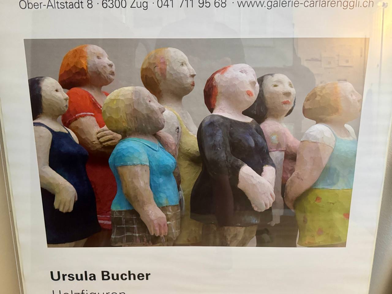 Ausstellungsplakat Ursula Bucher – Holzfiguren, Galerie Carla Renggli Zug 2010 (gerahmt) — Vorderseite