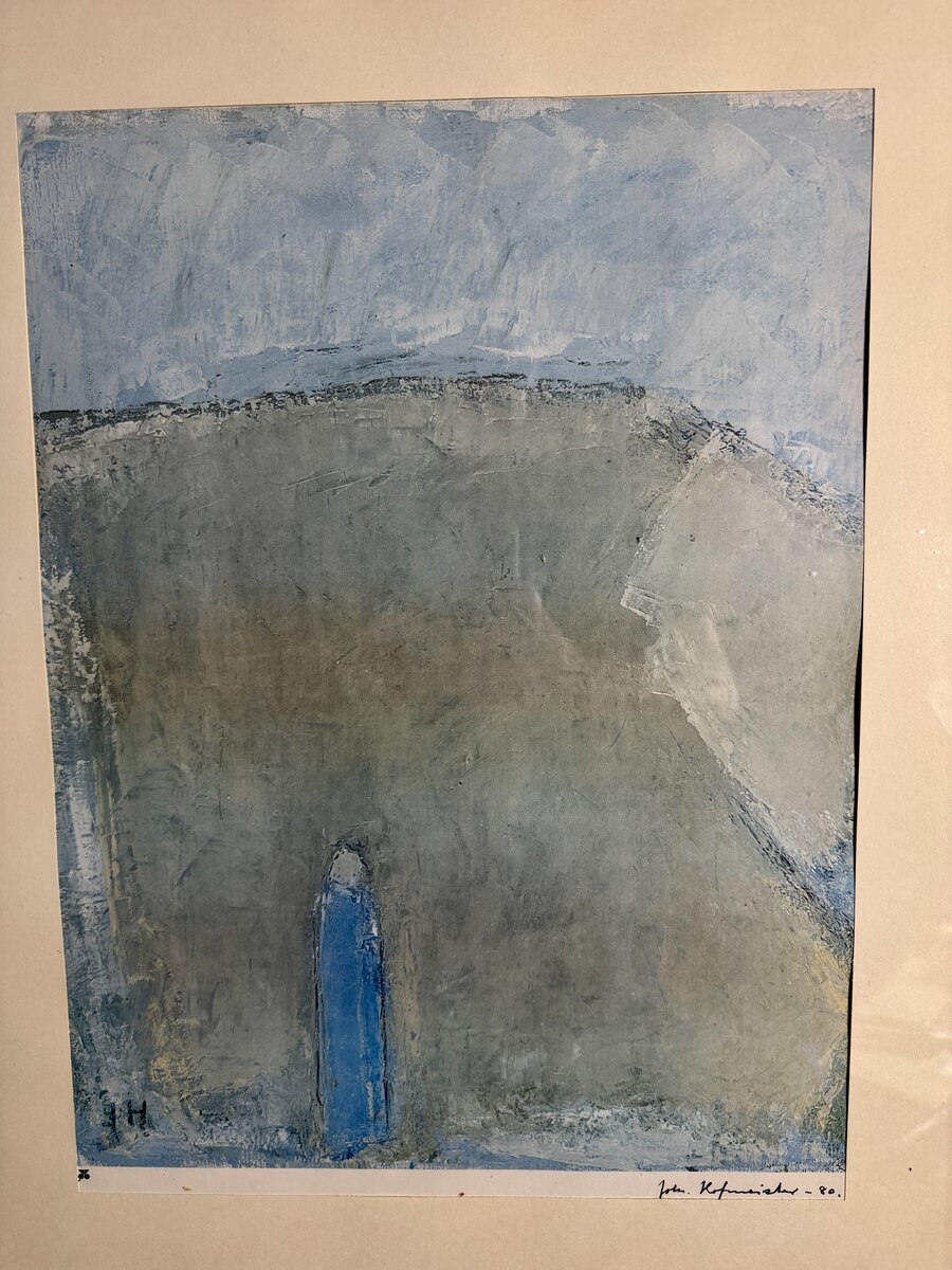 Blaue Figur in Landschaft – Abstrakte Komposition von John Hofmeister, 1980 — Vorderseite