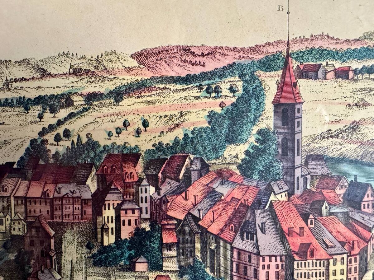 「北方から望むベルン市街」— 1780年頃の手彩色銅版画です。ベルンのアーレ川湾曲部を描いた貴重な一枚です。 — Kontext