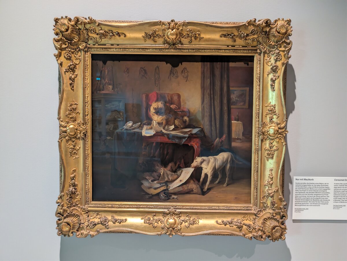 『犬の喜劇（口輪をつけてこそ）』